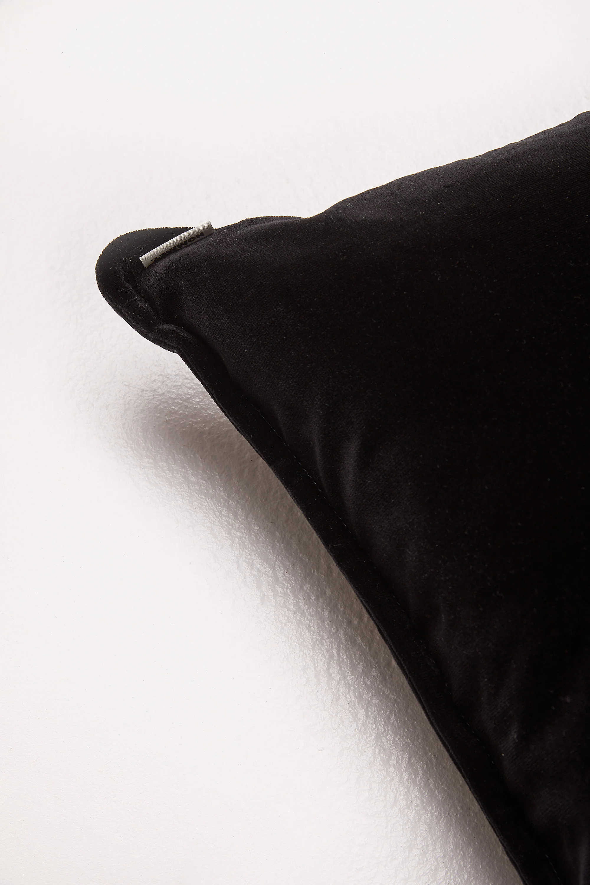 Lumbar Velvet - Black Cat Cushion - Image 2